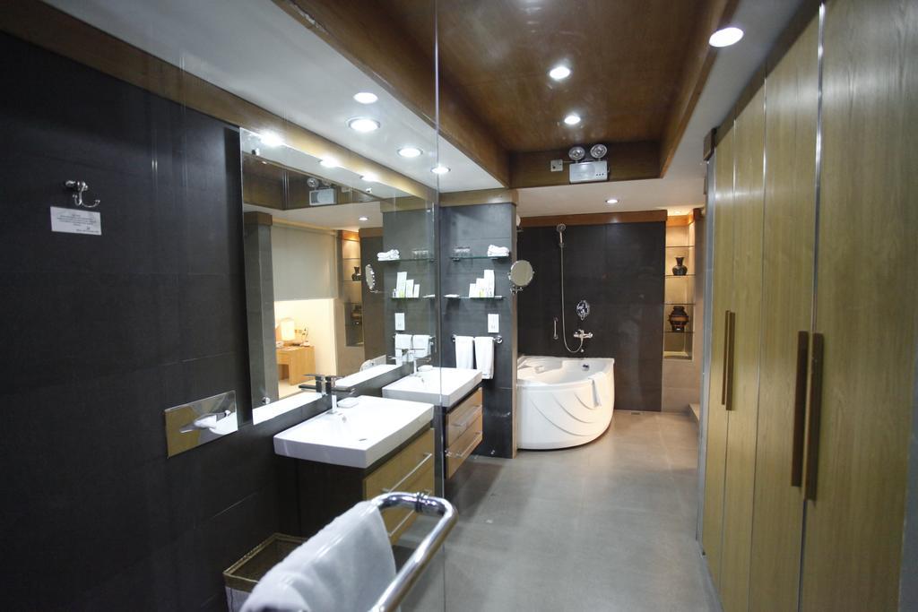 Platinum Suites Daca Exterior foto